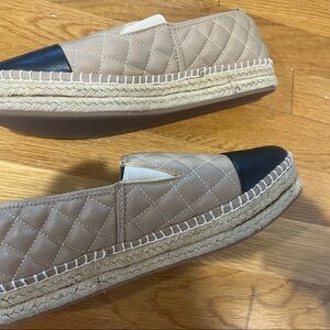 Steve Madden shoes in a size 8